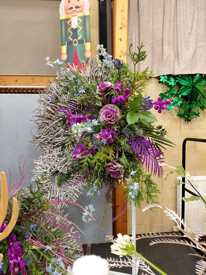 20251211 scgs floral (12)